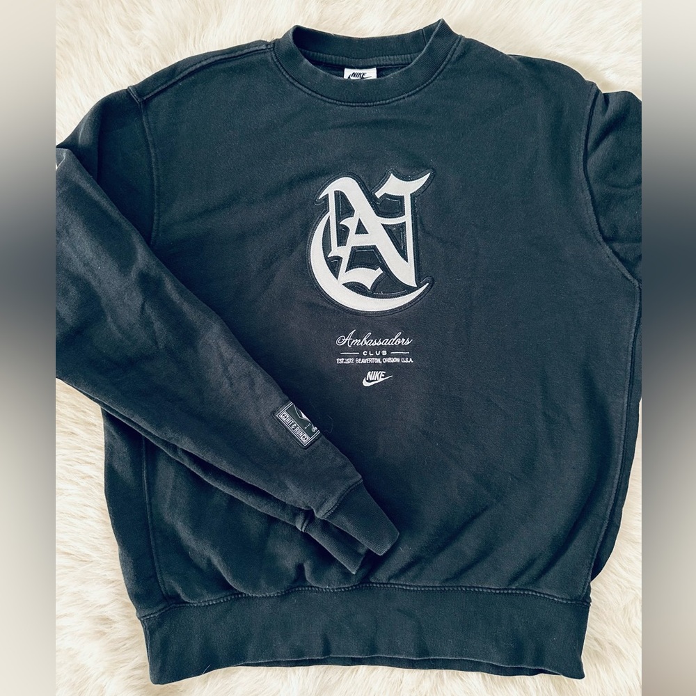Nike Sportswear Club Fleece Ambassadors French Terry Crewneck Sweatshirt Mens M